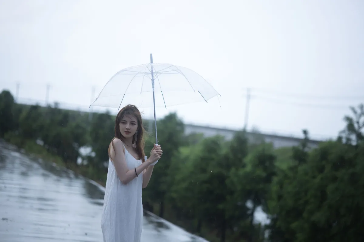 雨后少女