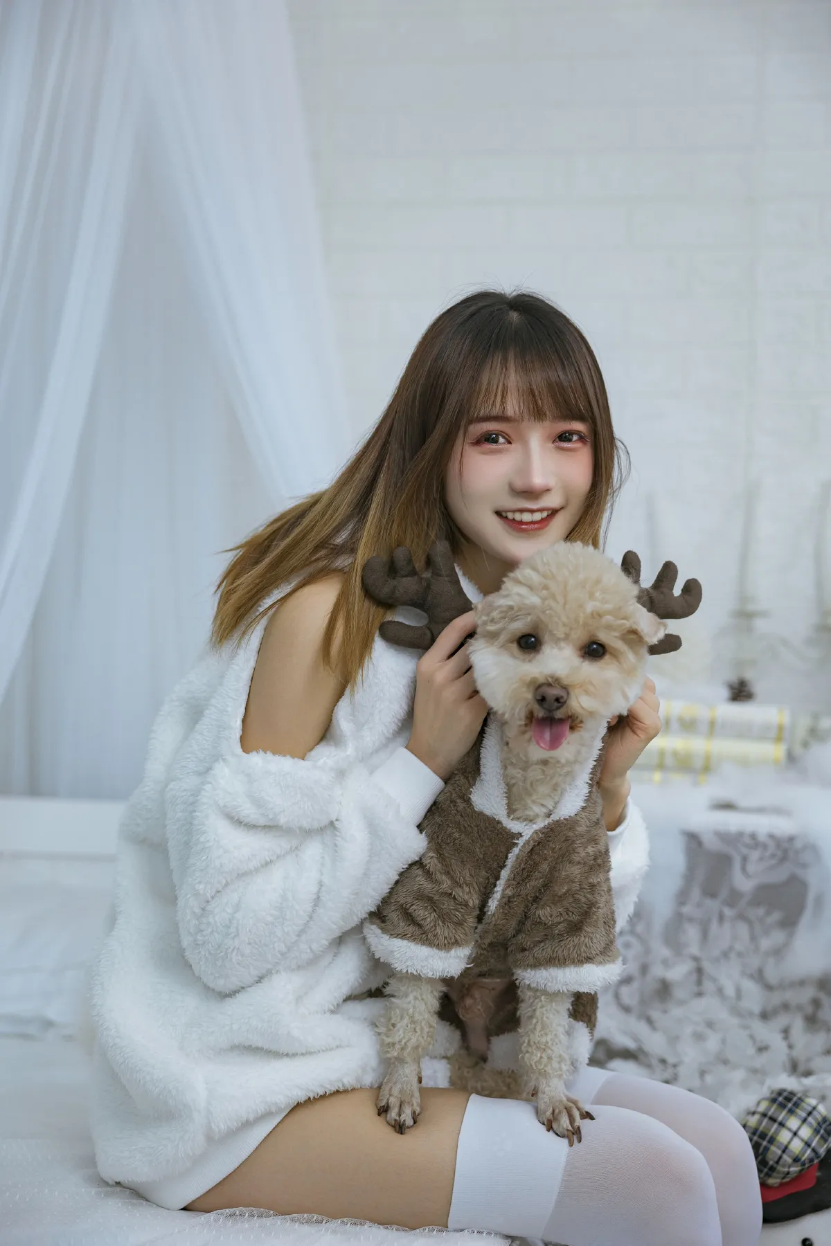 温馨少女与宠物们2
