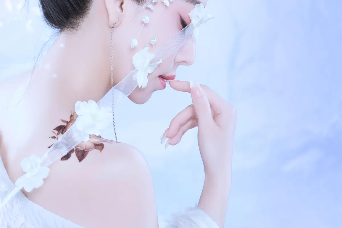 雪清凝