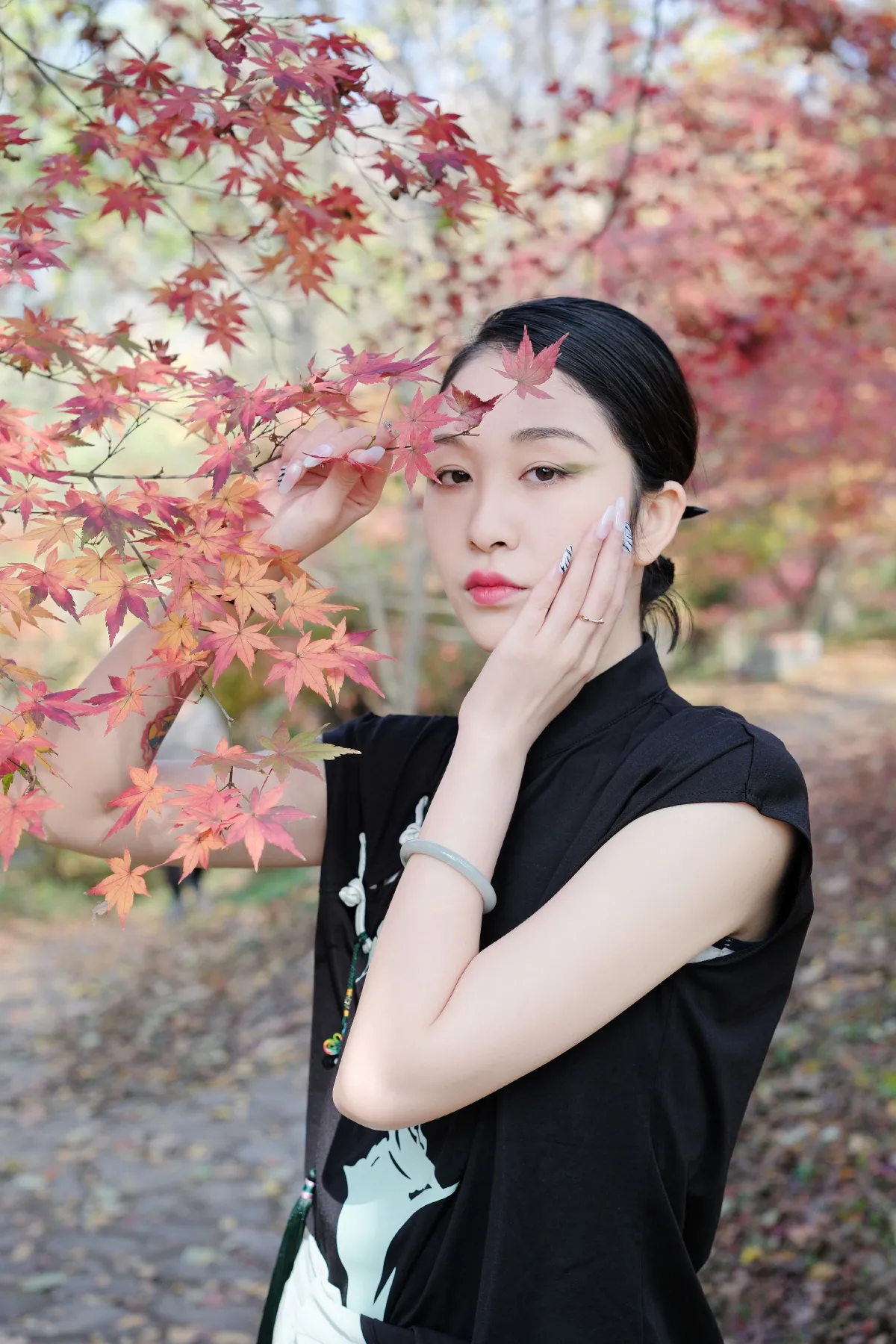 一半山林