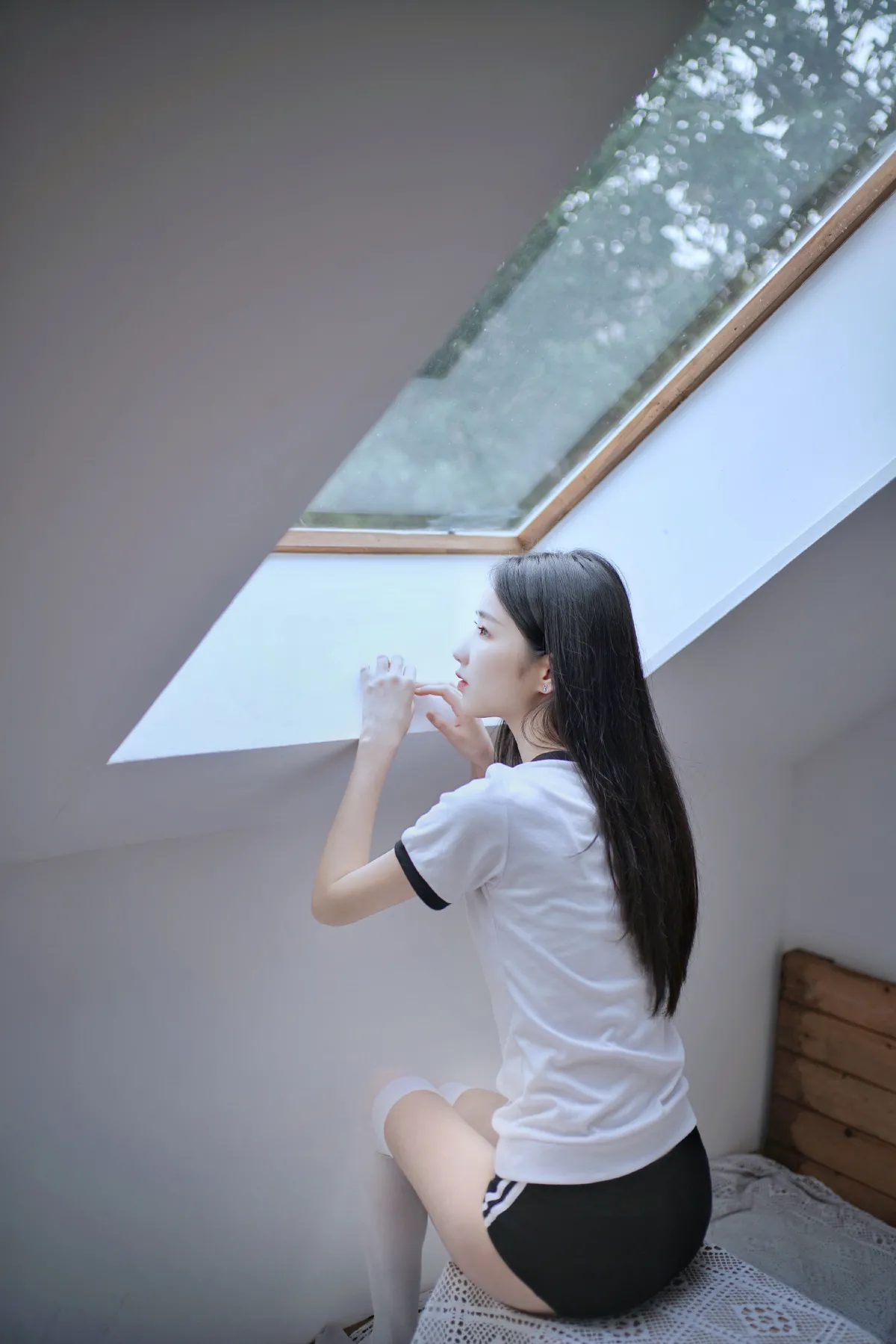 阁楼里的素白1