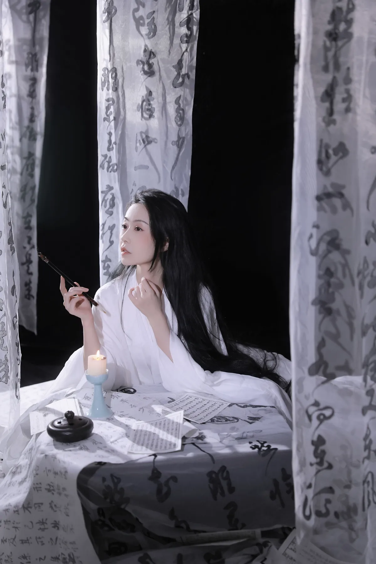 提笔写月2