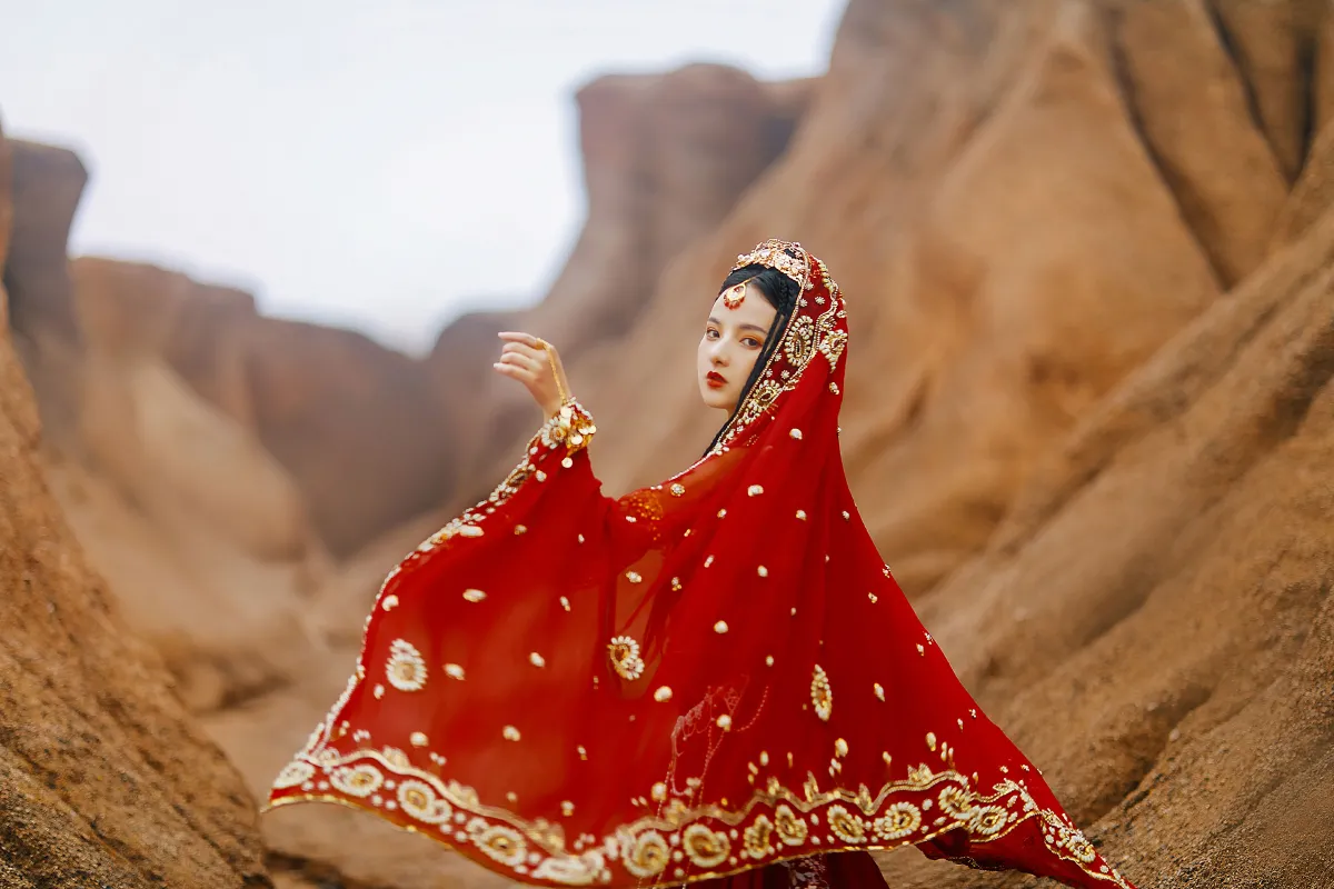 素昭_LLIYaNinG《西域美人》美图作品图片5