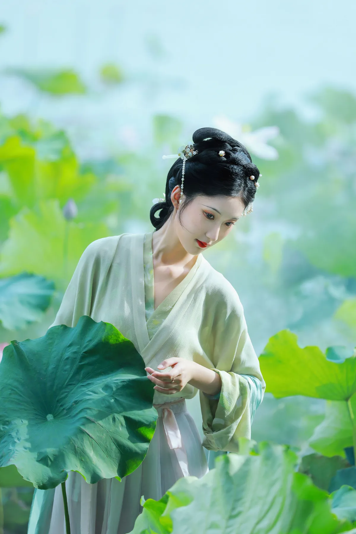 她清冷得好像一首宋词1
