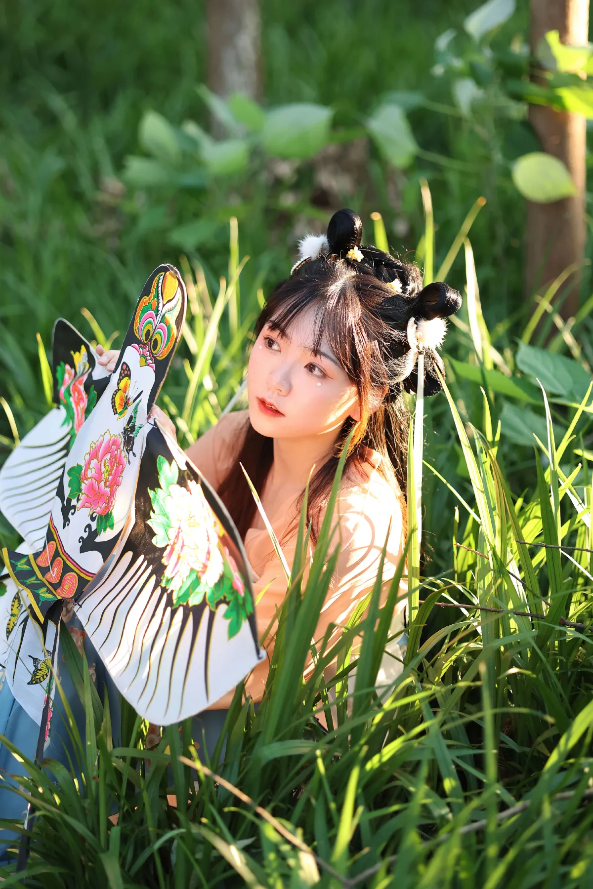 春柳捻纸鸢