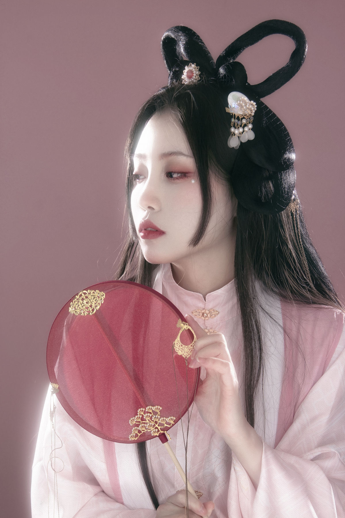 春日迟迟，卉木萋萋1