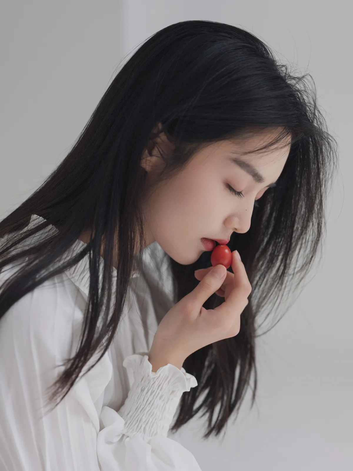 白