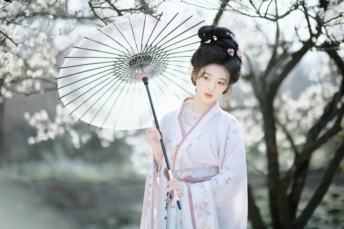 初春探梅1