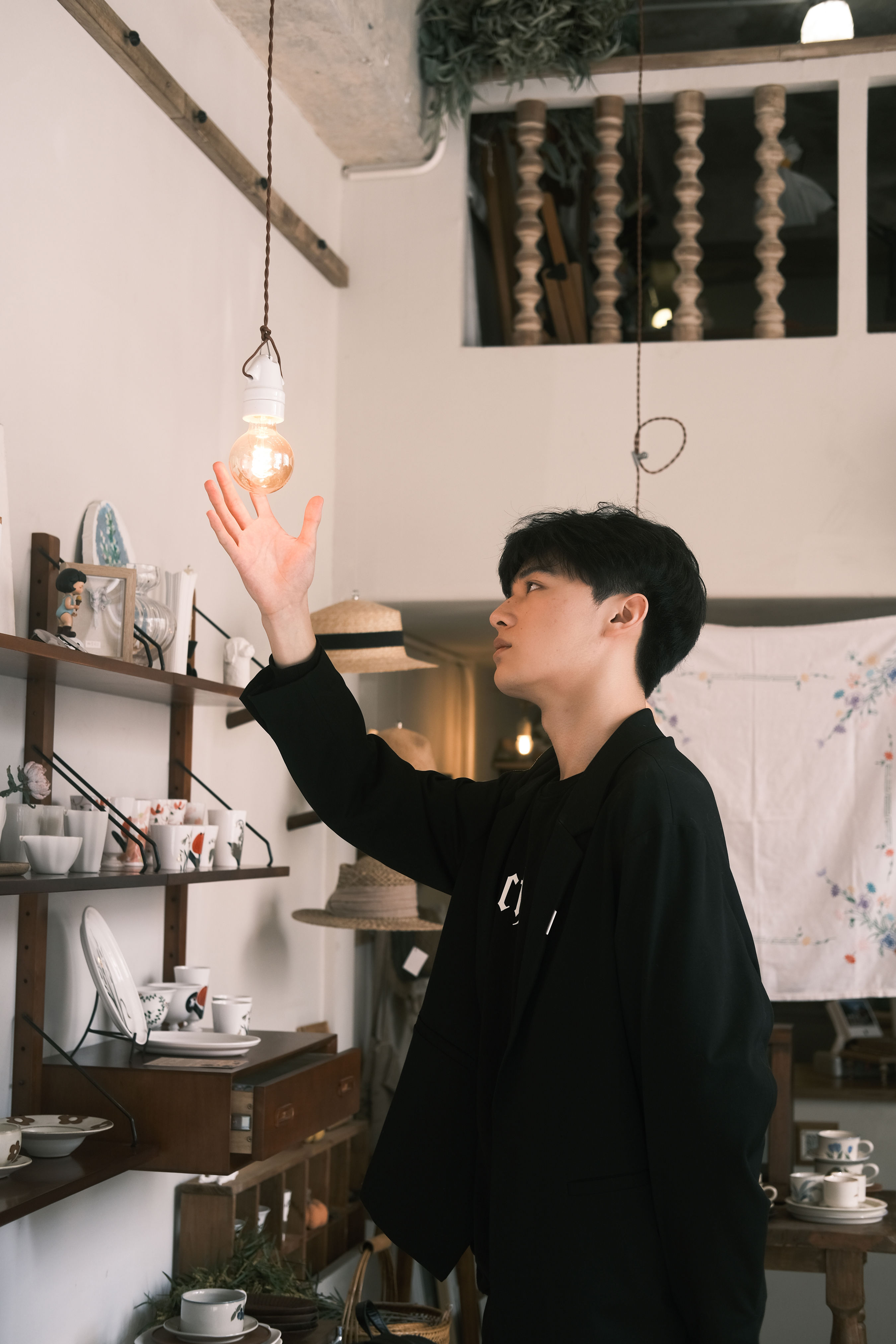 可我们不曾见过月光