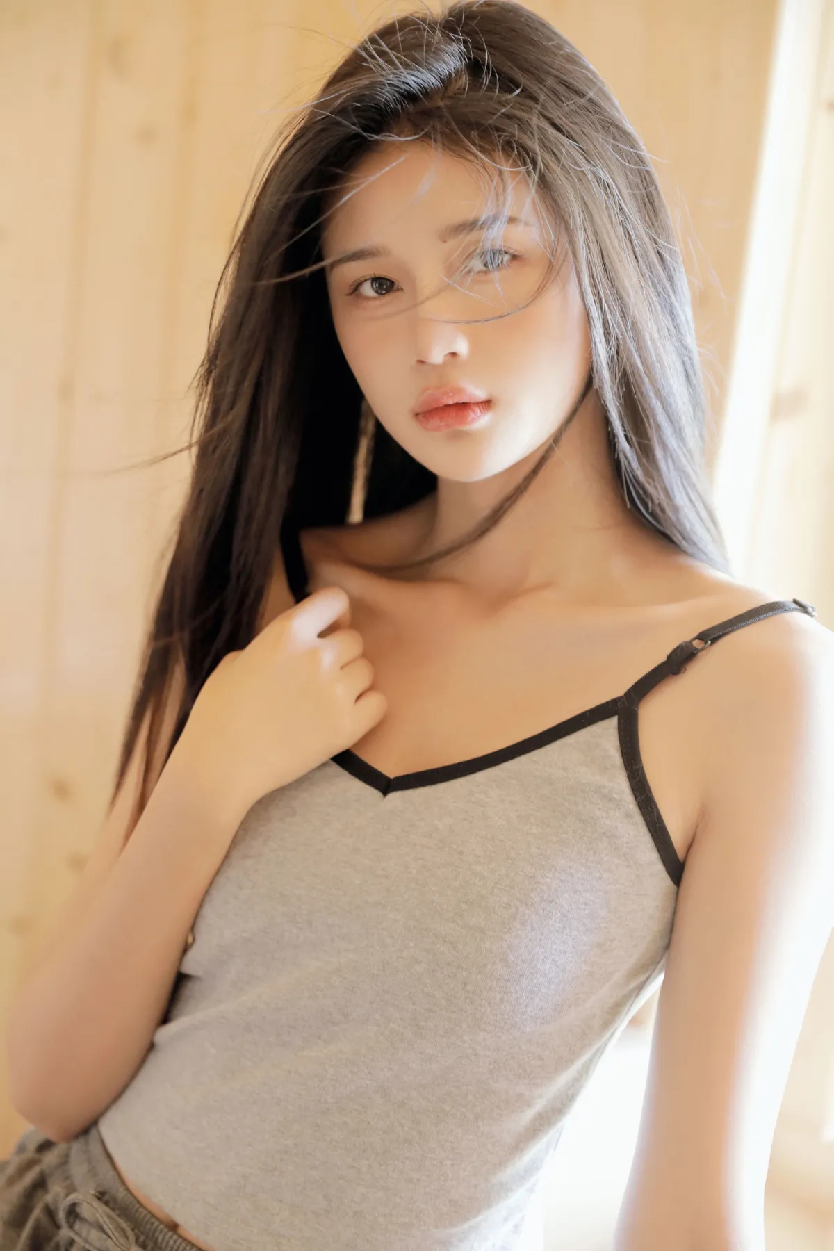 木屋里的女孩