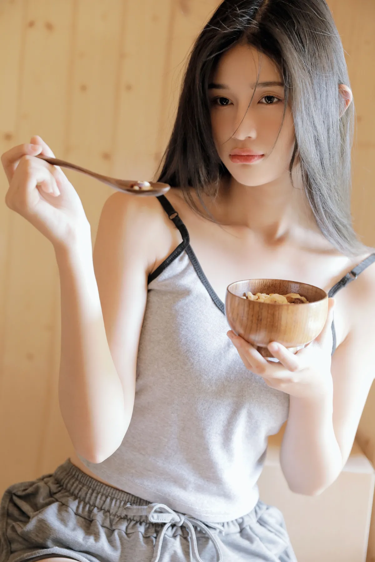 木屋里的女孩