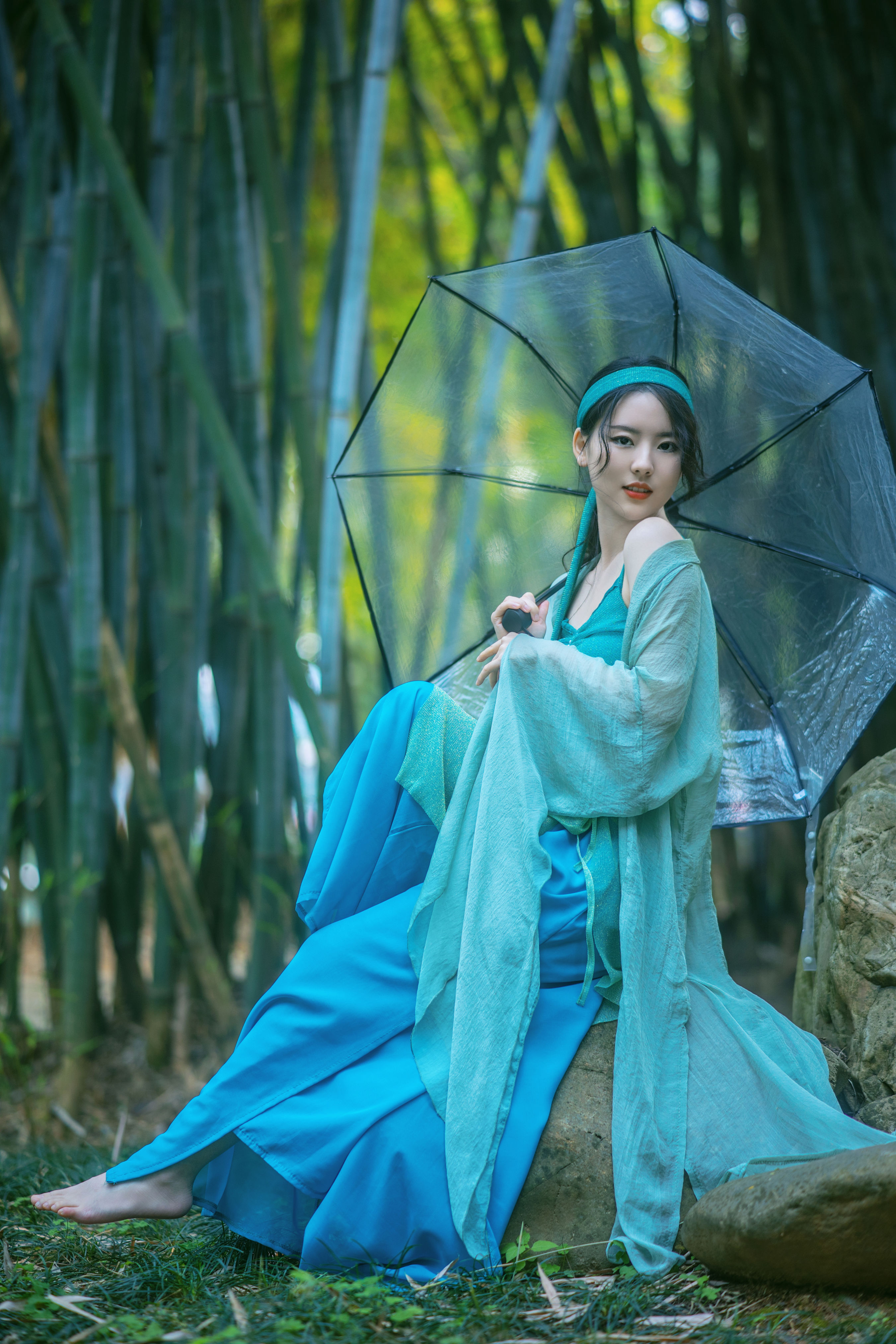 青蛇，远离尘世，自由自在