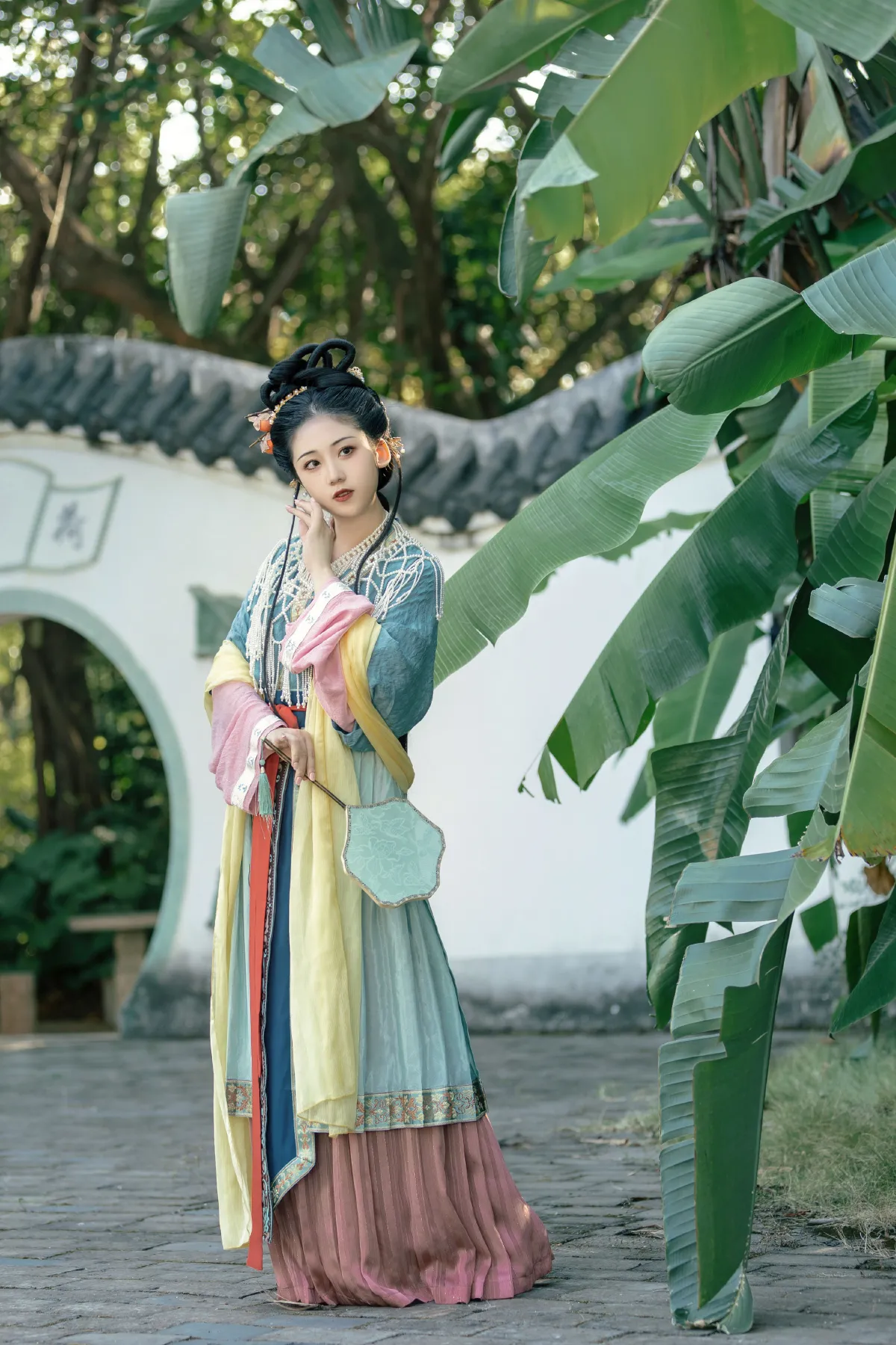 浣溪沙·小院闲窗春色深3