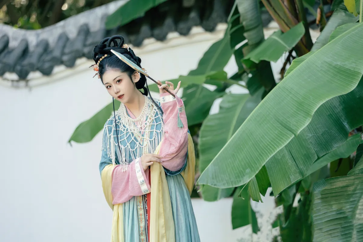 浣溪沙·小院闲窗春色深5