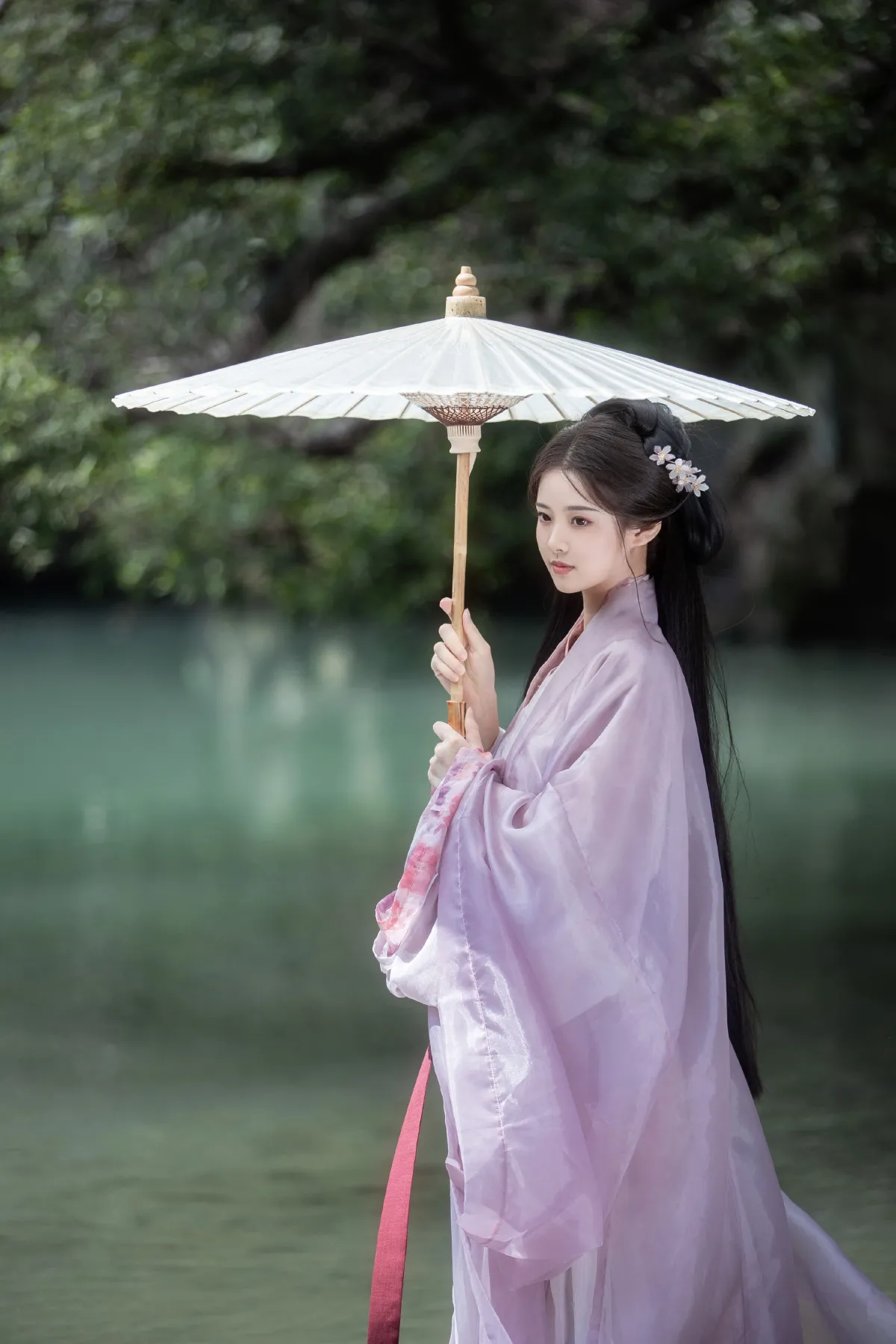 芳草萋萋
