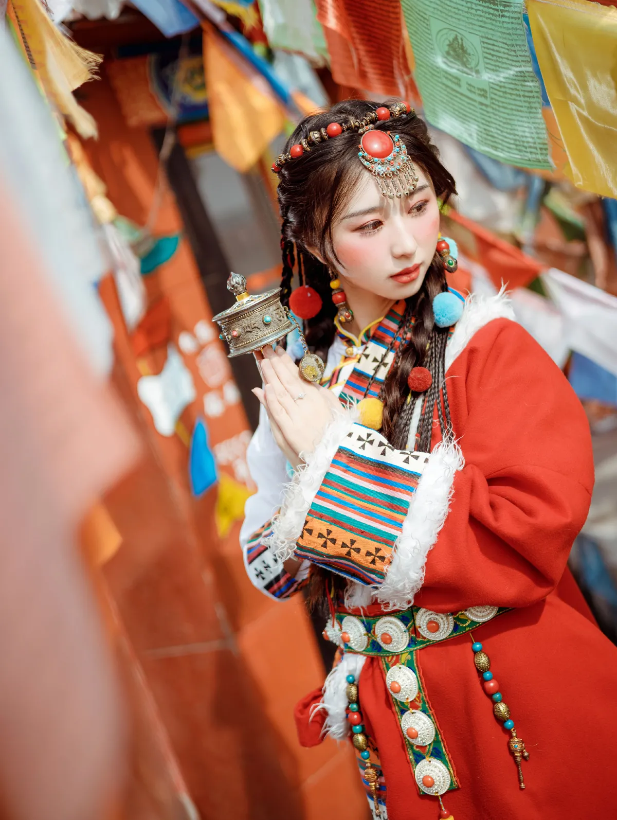藏服少女1