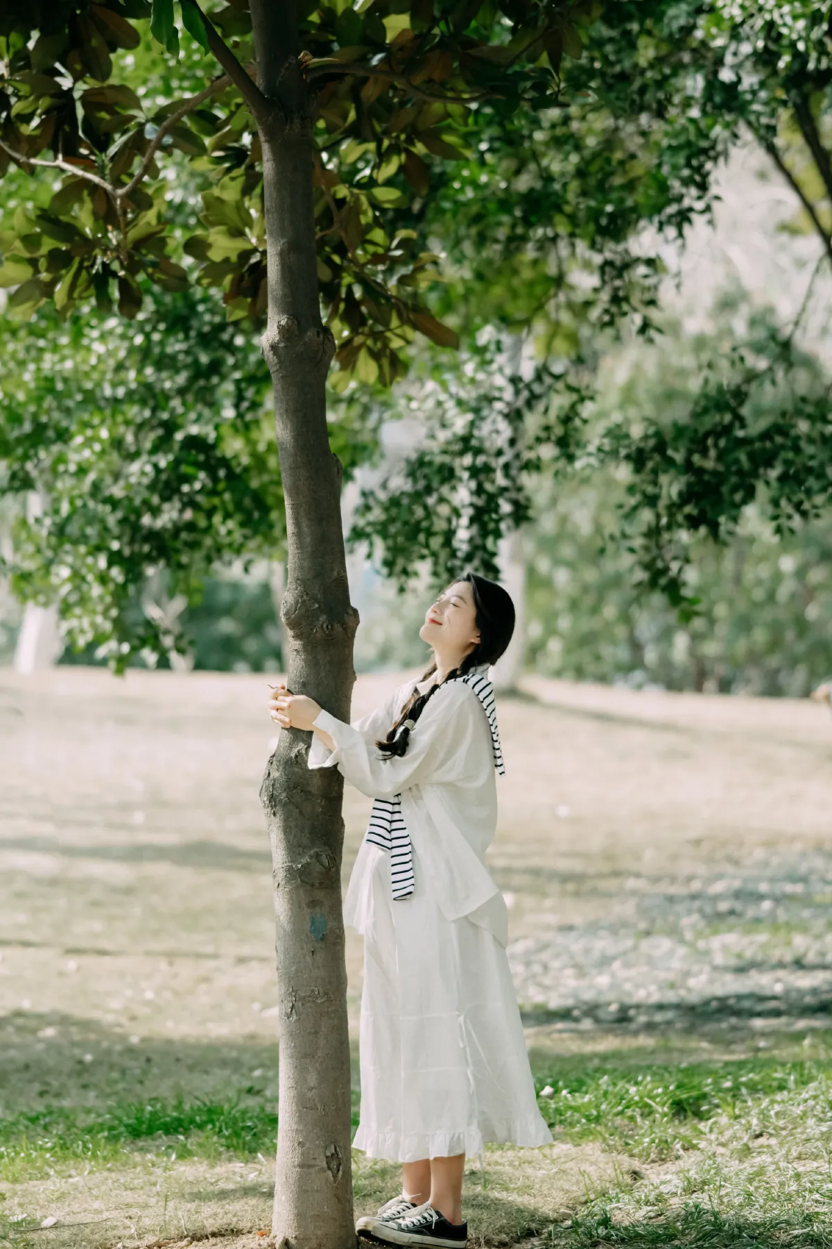 芥茉_黎美汐《春日公园》美图作品图片5