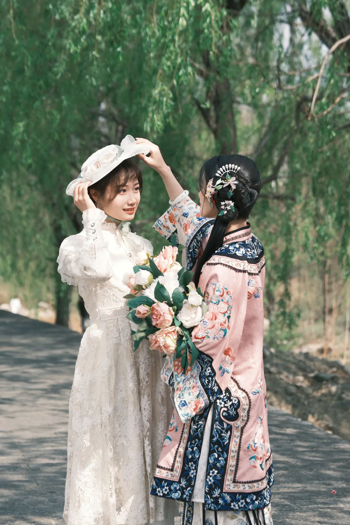 两个女孩的故事