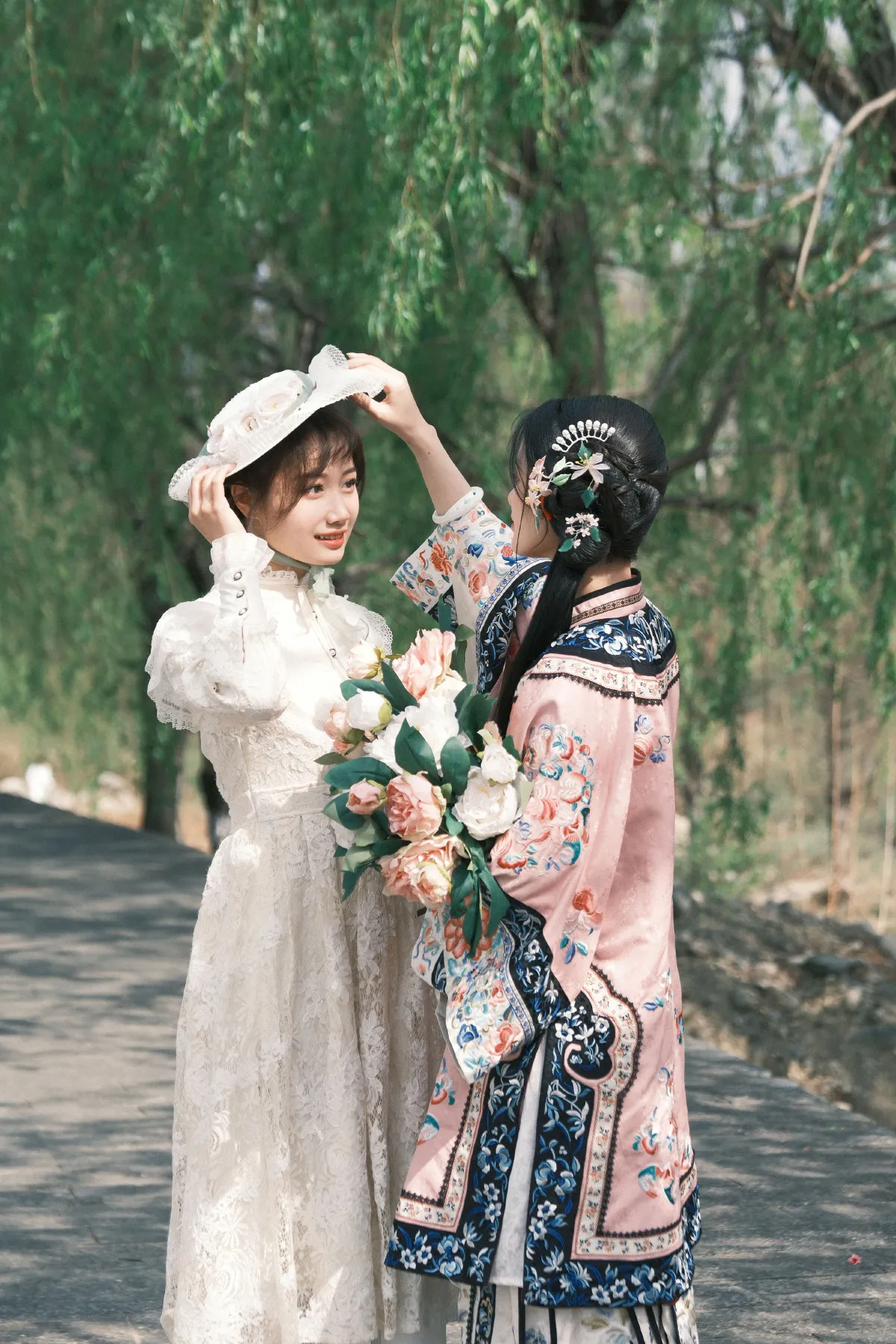 两个女孩的故事2