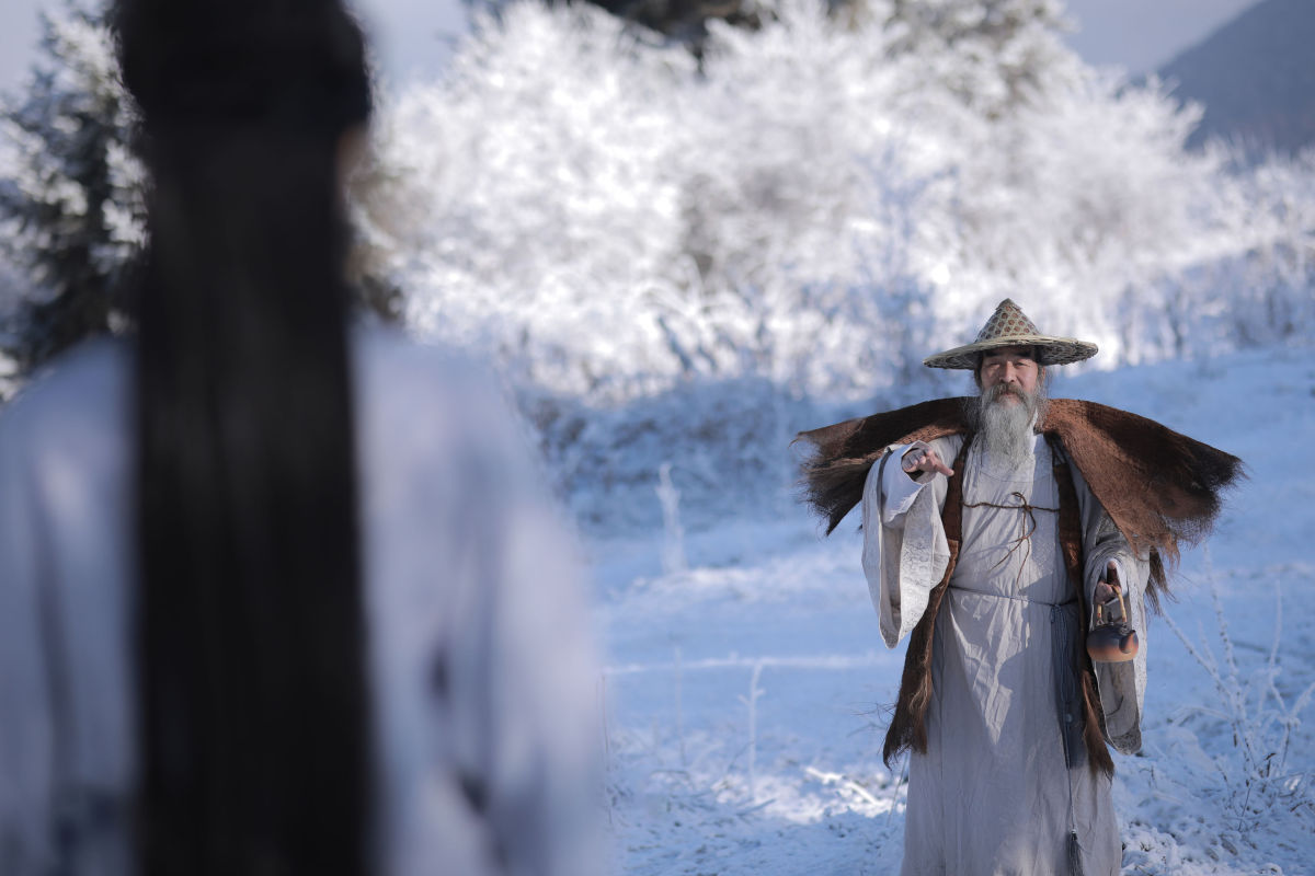 谢散人_素昧在路上_汉服爷爷云中鹤《风雪夜归人》美图作品图片4