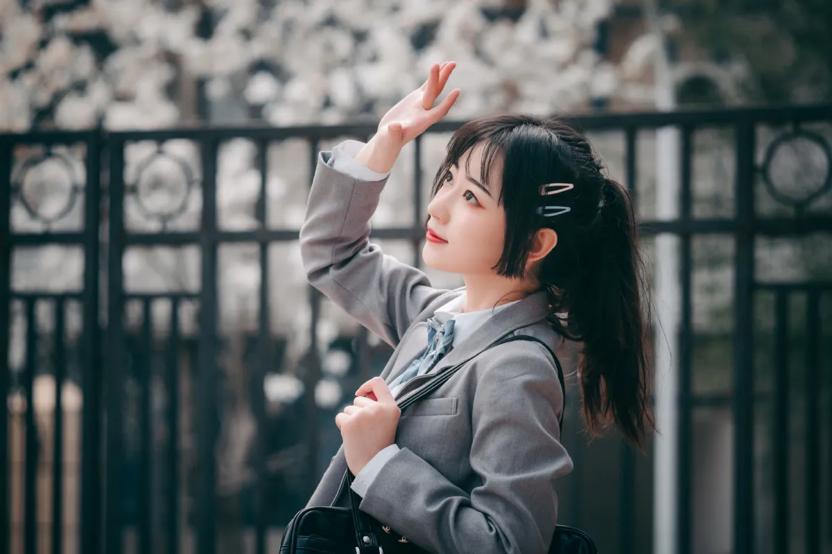 灰色JK