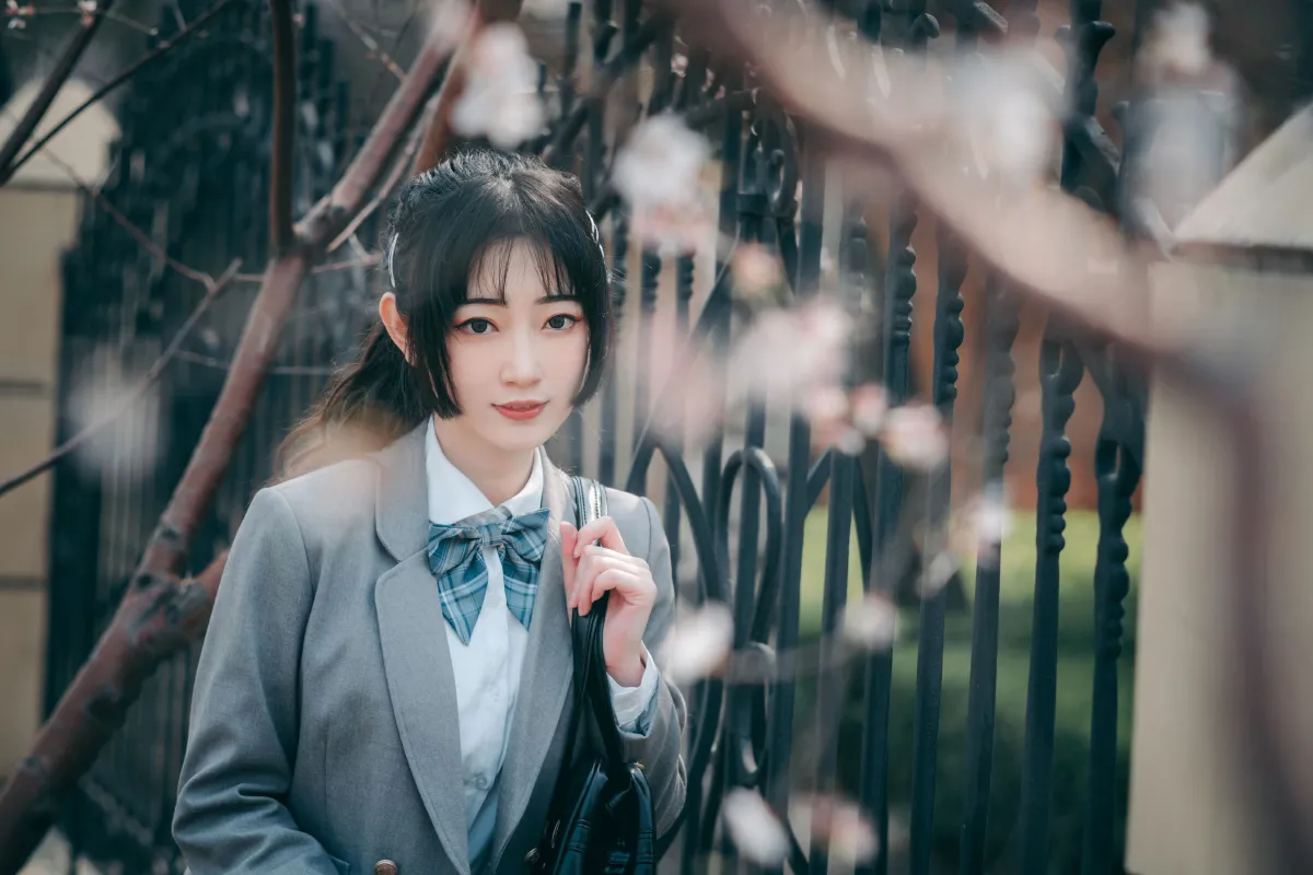 灰色JK