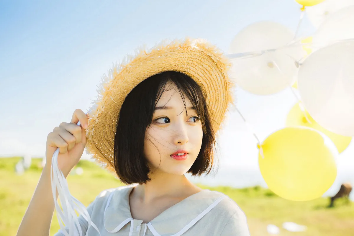 你深邃的眼眸犹如漫天星辰坠入大海