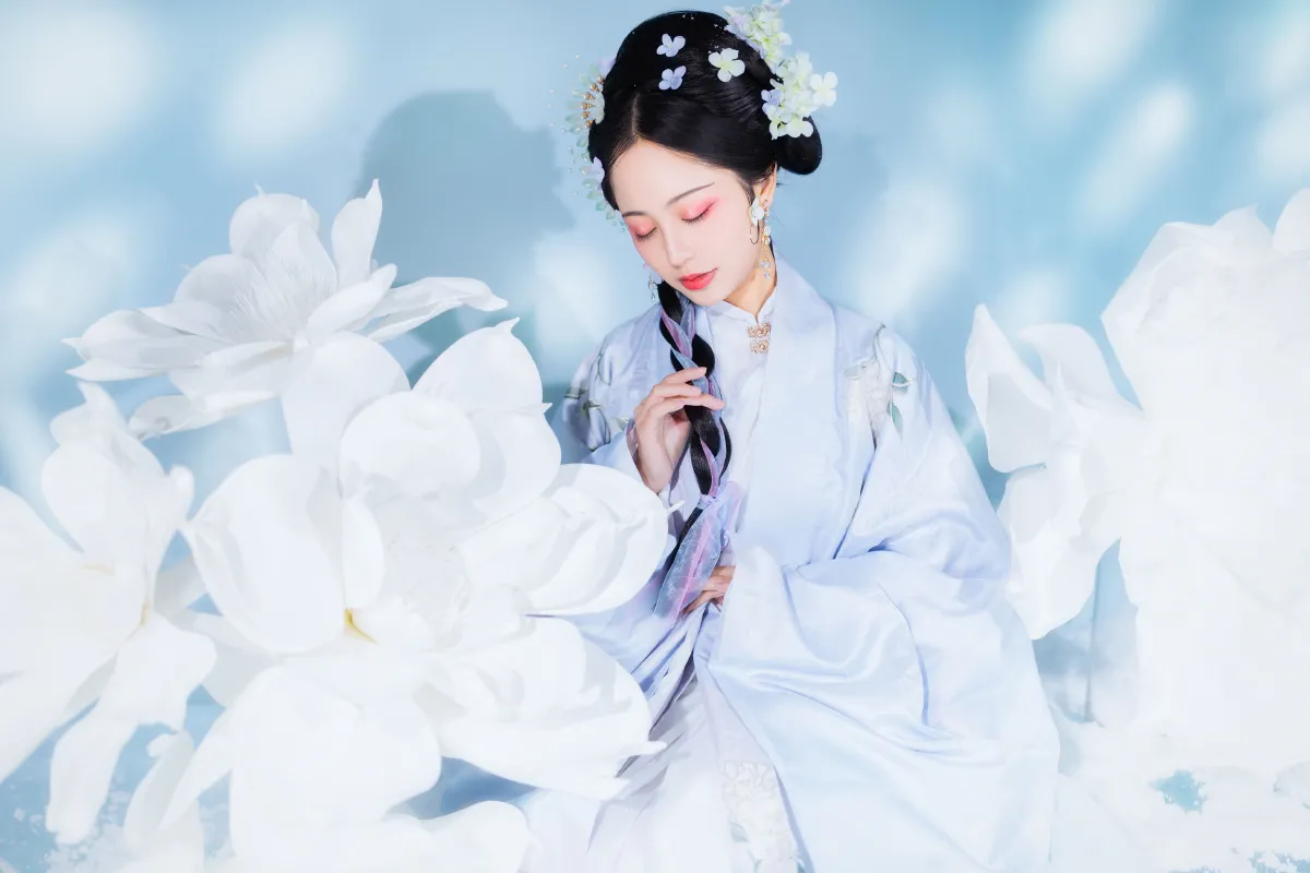 凝霜雪
