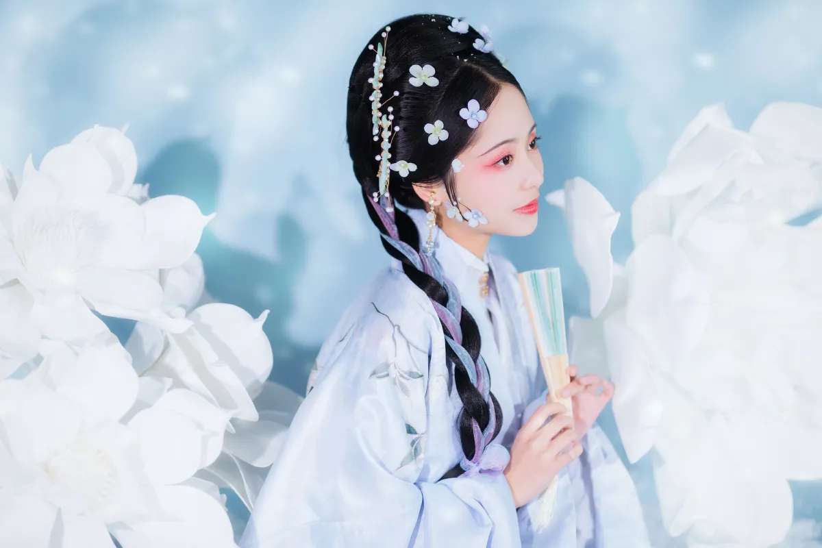 凝霜雪