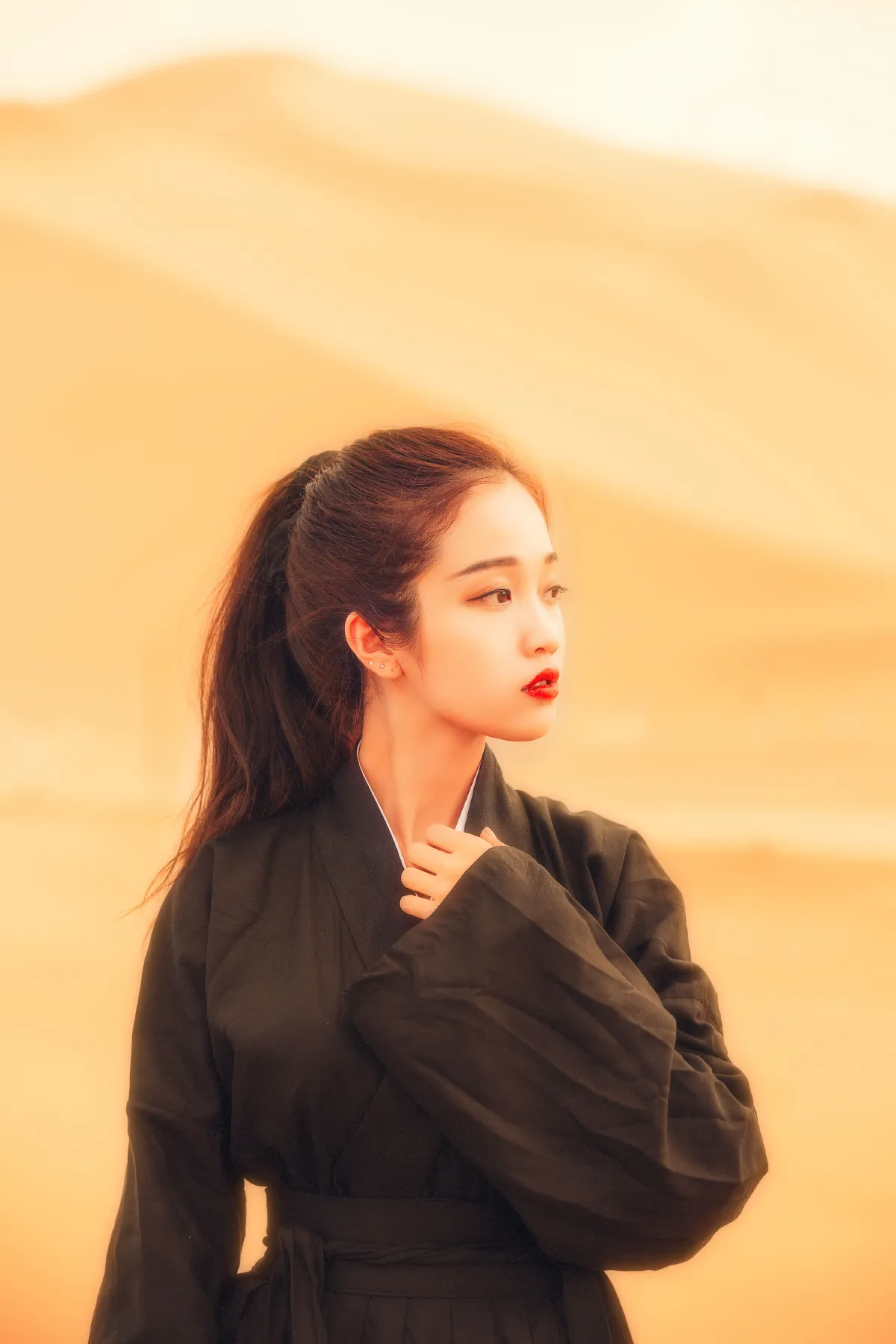 万锦其_李百万阿《赤地千里》美图作品图片3