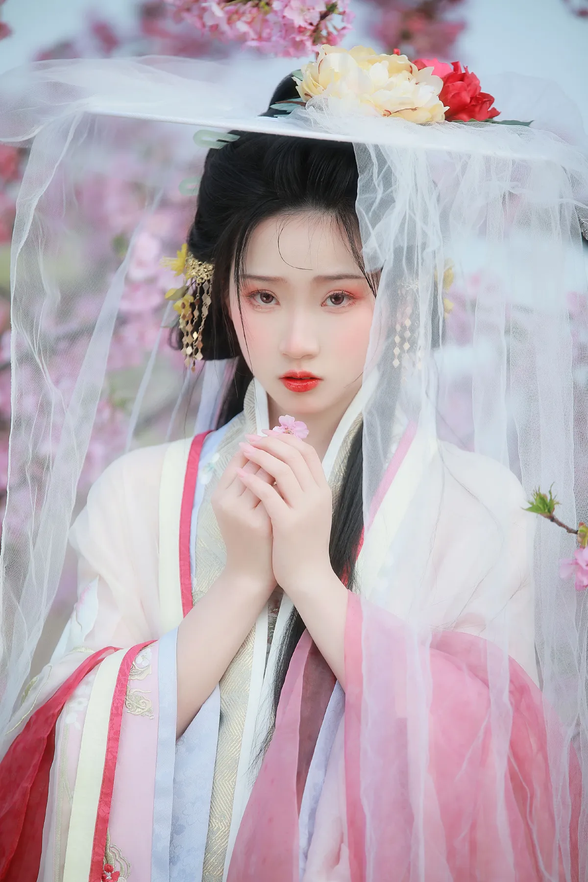 春色到几重