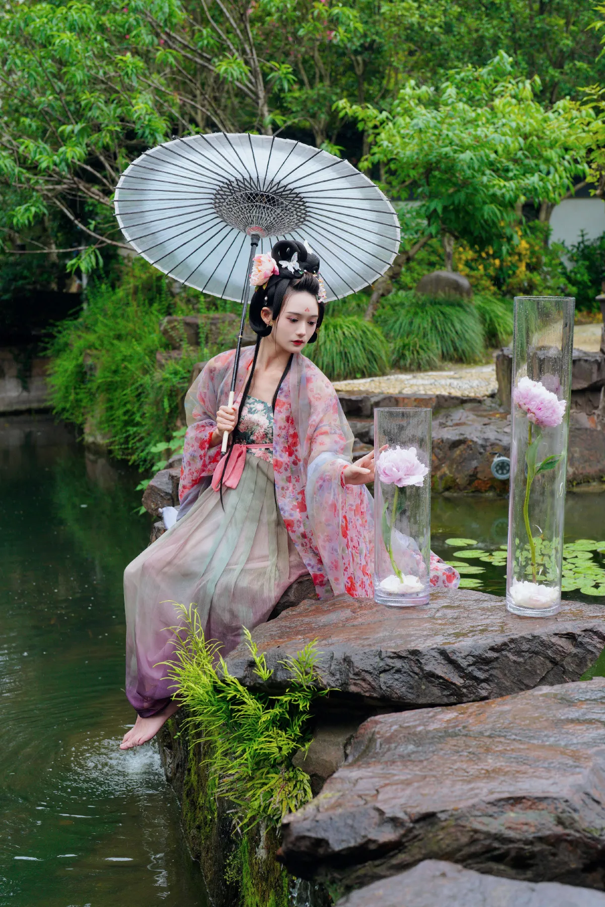 雷斯写真集_兔子Zzz不吃胡萝卜《天青色等烟雨》美图作品图片4