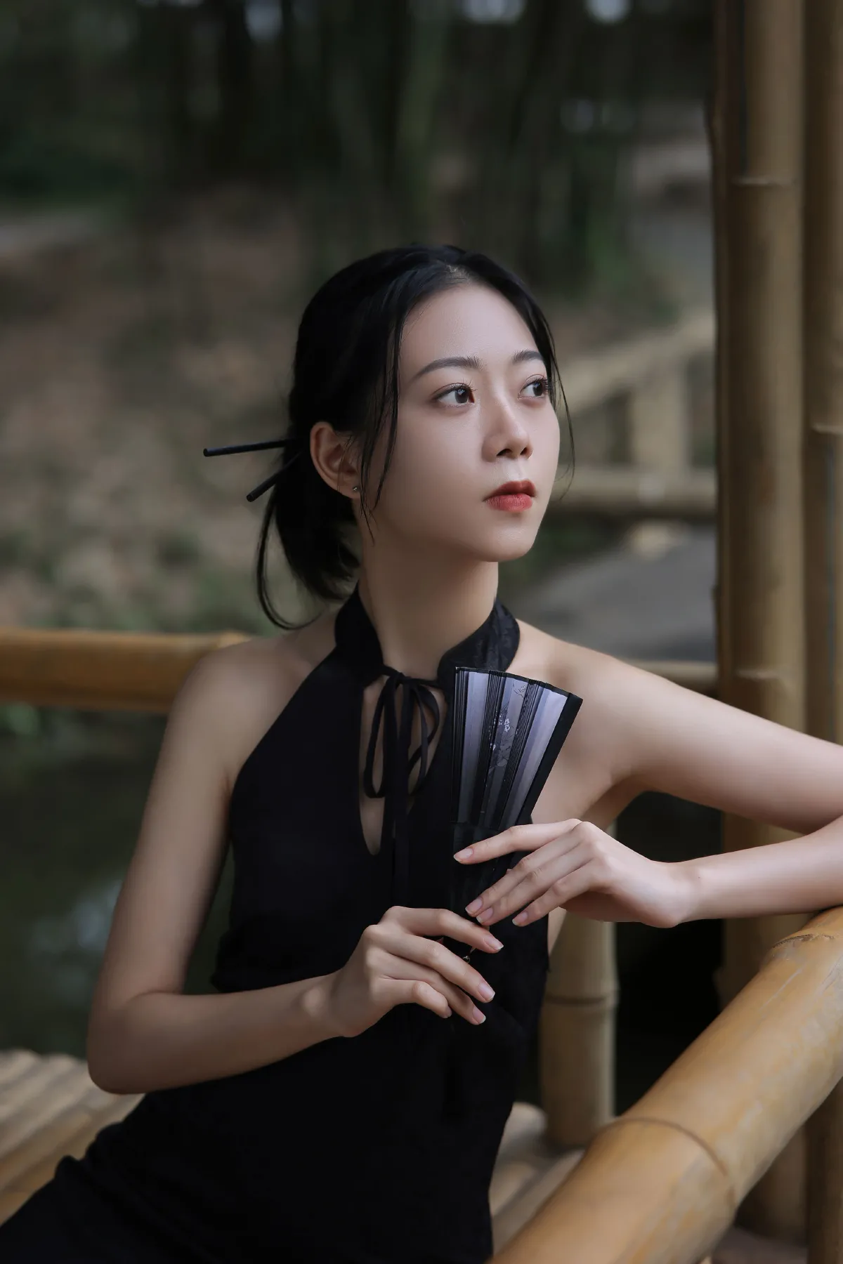 雨细如愁，欲说还休