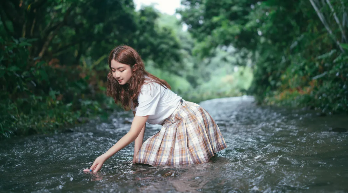 小坂君_零基础的米团《夏日JK，清凉潺潺》美图作品图片4