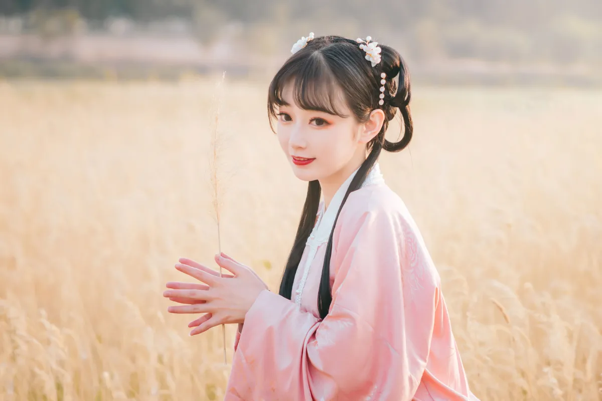夕阳下的玩耍