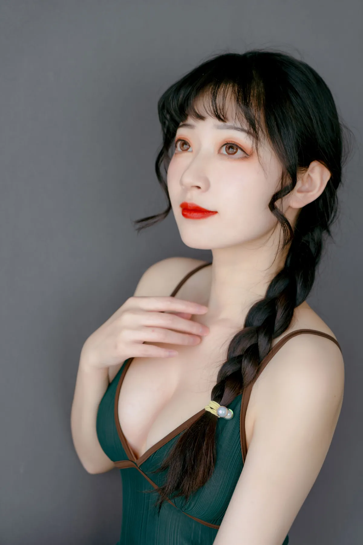 绿色的泳衣