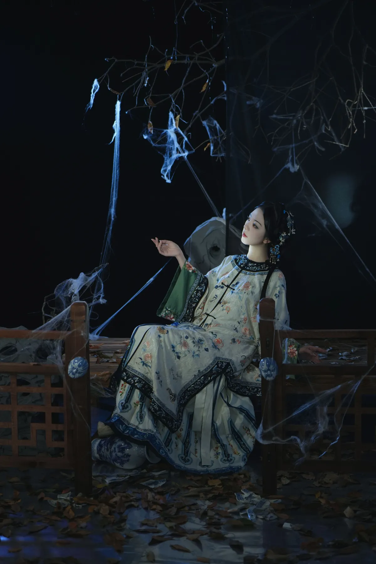 蒙尘的青花瓷1