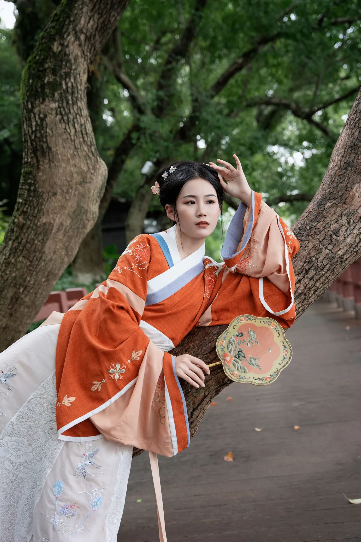 89个草莓_柒柒五今天早睡了么《斛春》美图作品图片4