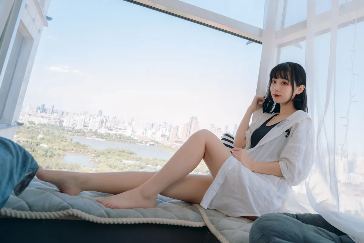 窗边