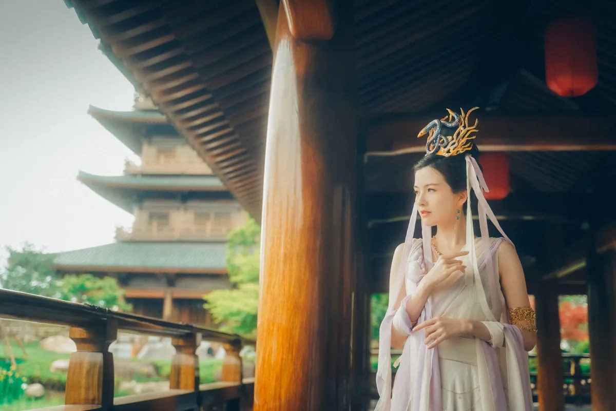 长月烬明