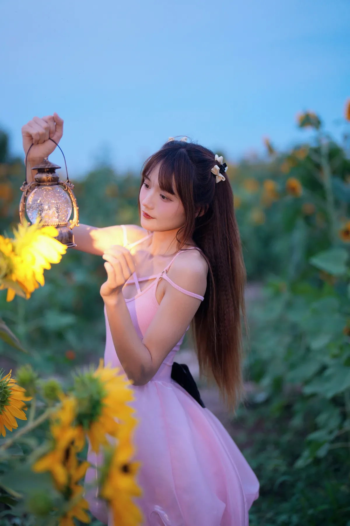 蓝调向日葵少女