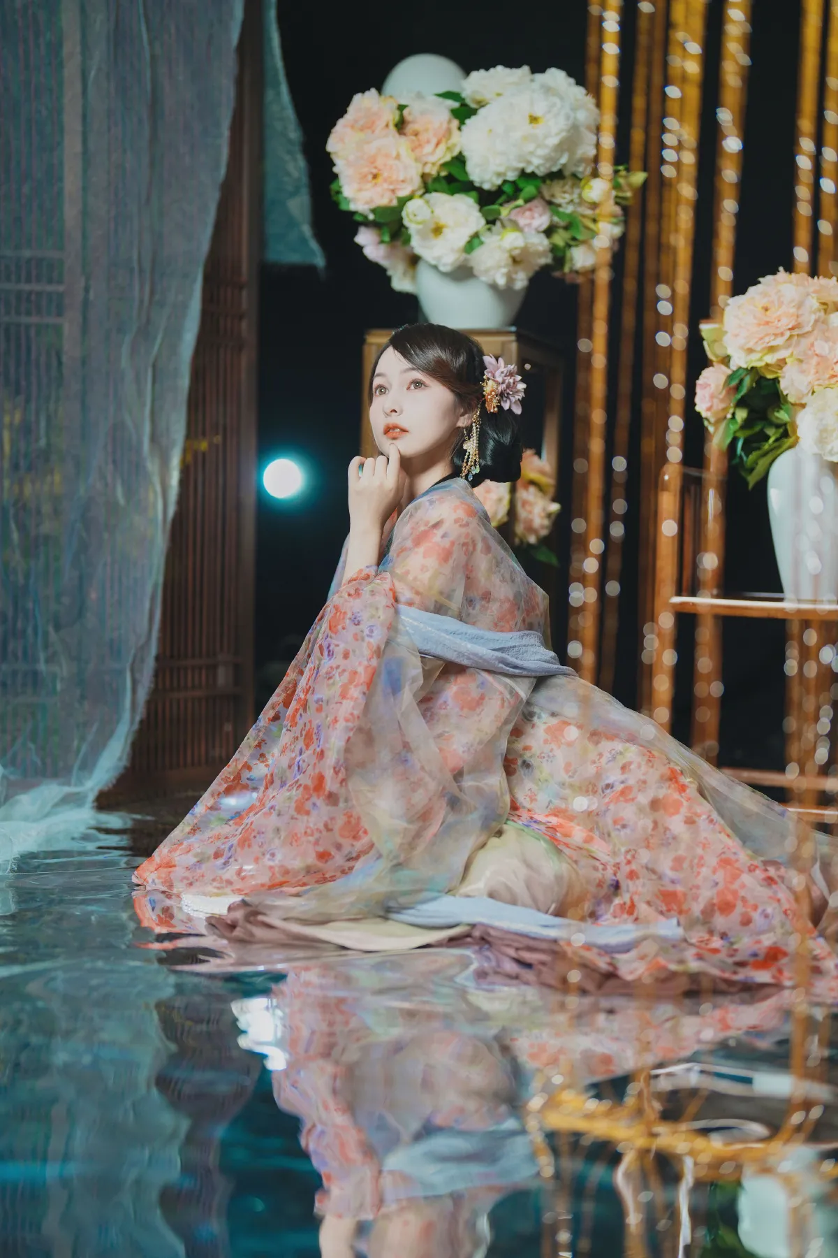 姹紫嫣红