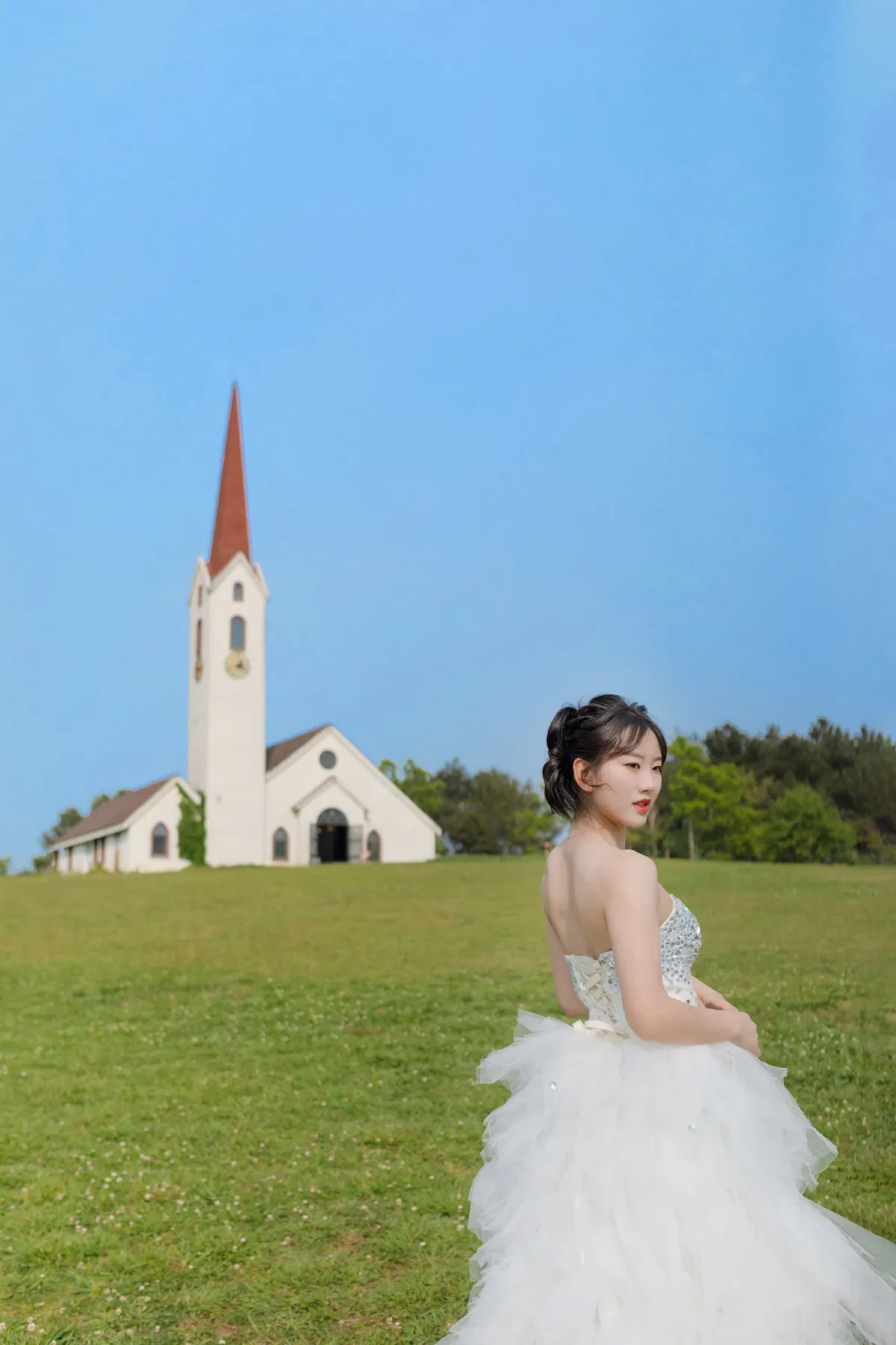 本宽_莎莎《少女婚纱梦》美图作品图片4