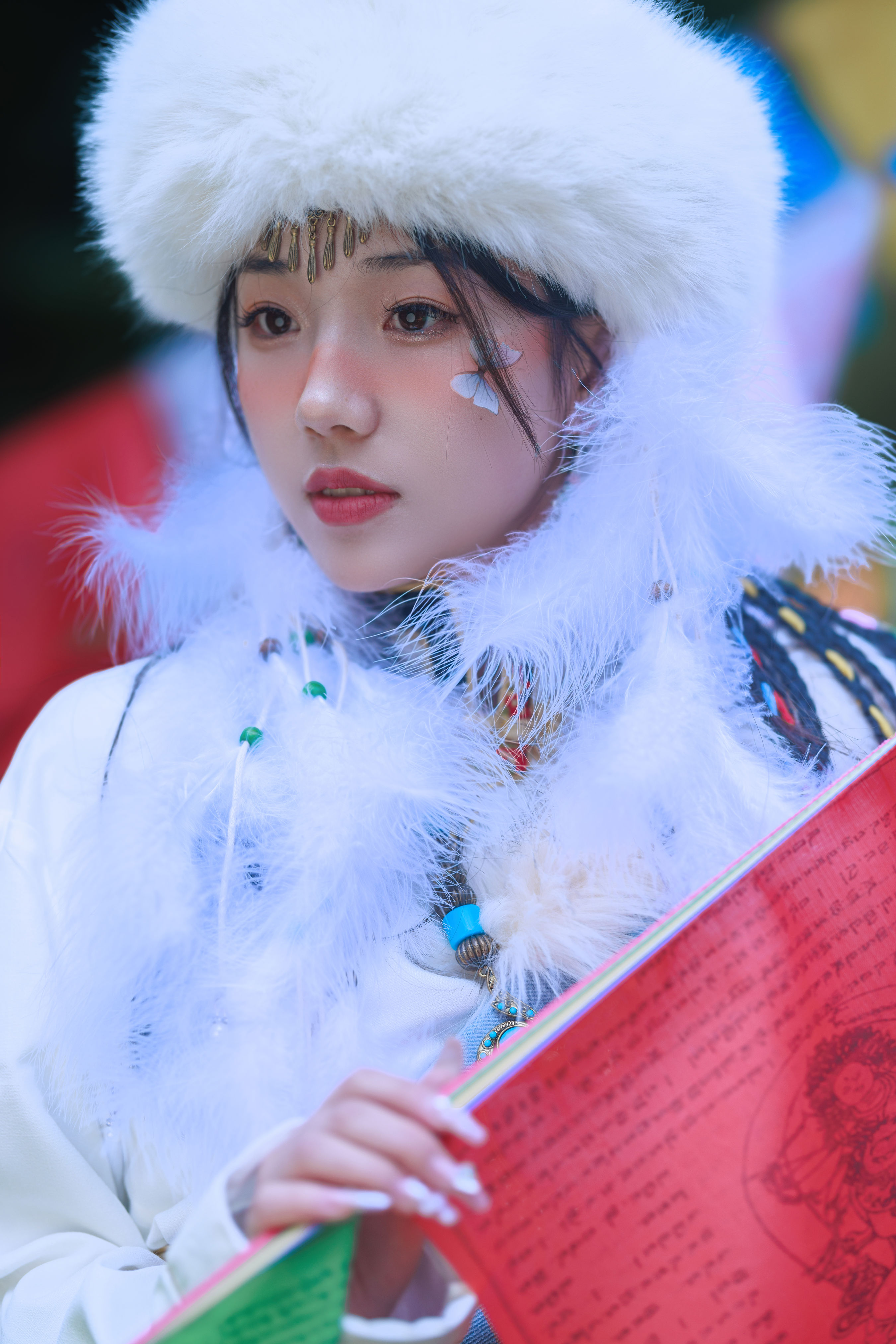 藏服女孩