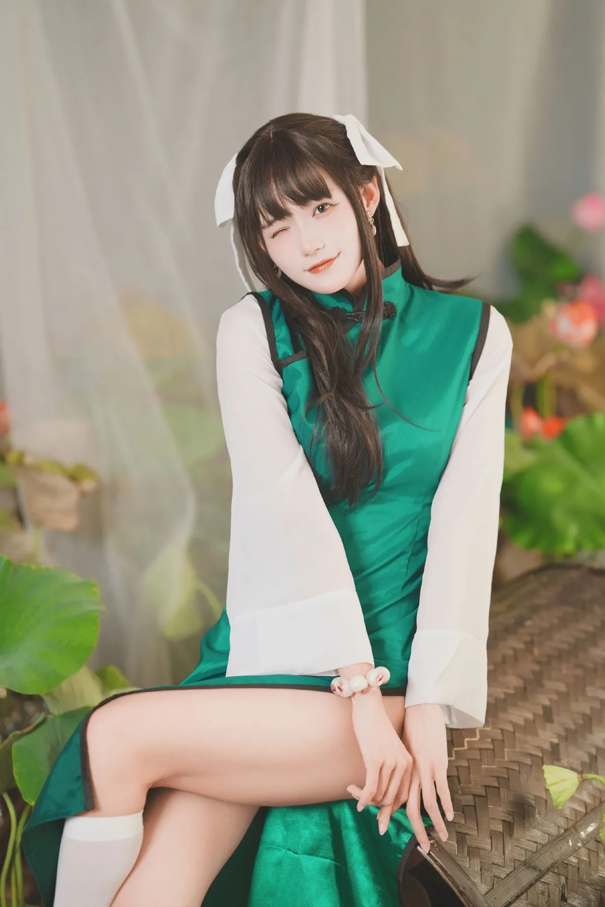 雷斯写真集_兔子Zzz不吃胡萝卜《药指小道士》美图作品图片4
