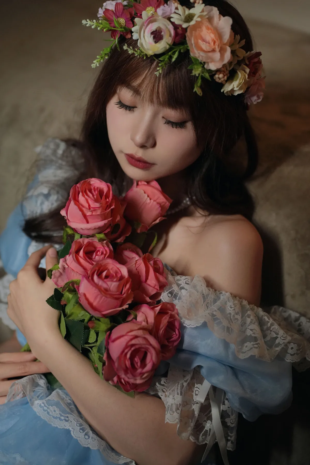 油画中的少女