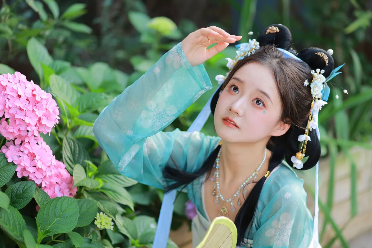 荷叶叶_柚二白白《无尽夏》美图作品图片2