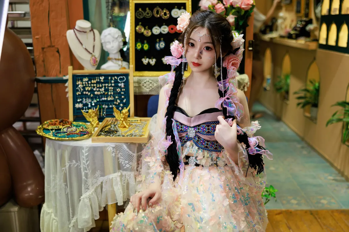 武庚_社恐的乱乱《星光哈尼》美图作品图片1