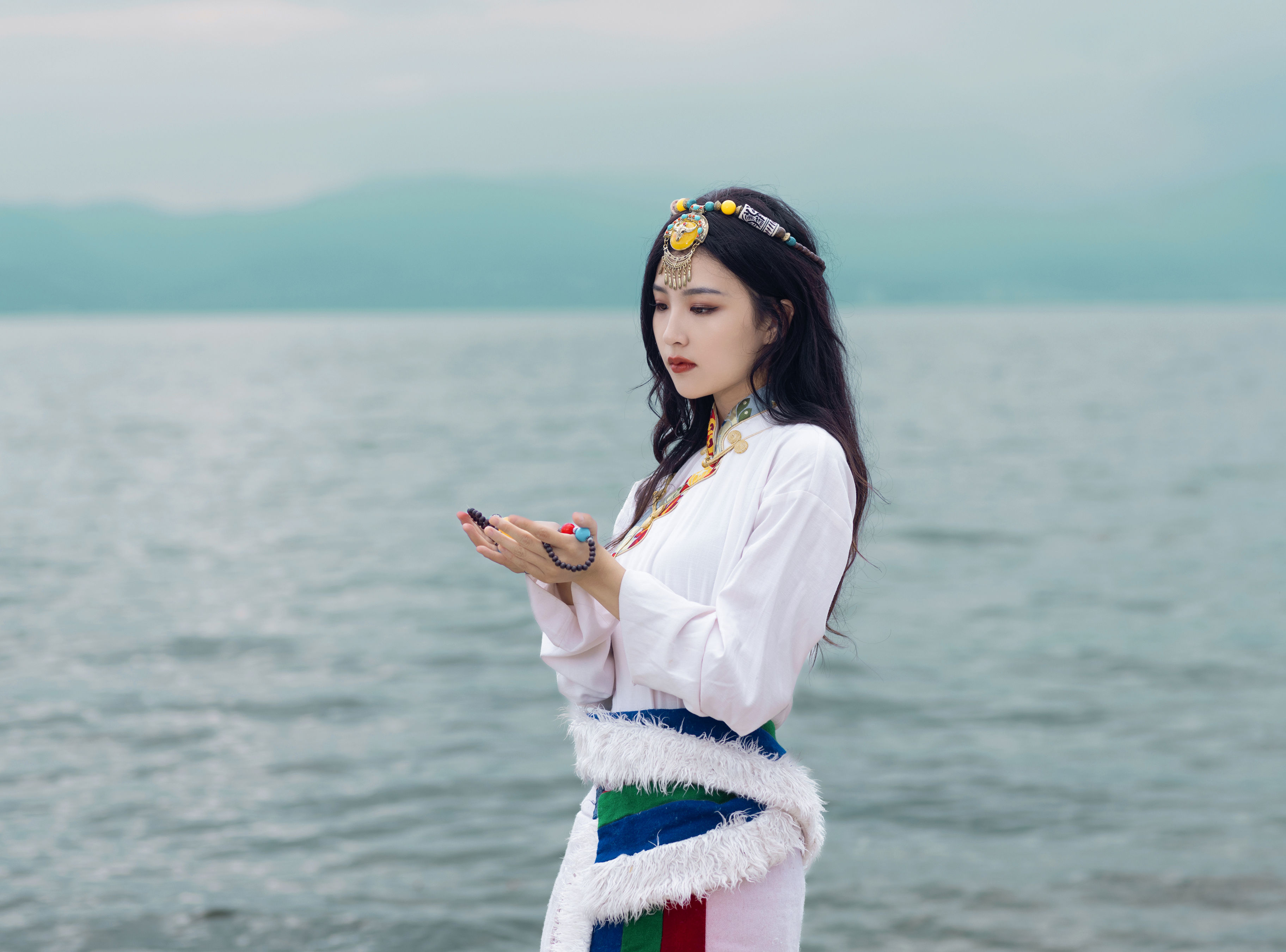 抚仙湖拍藏服