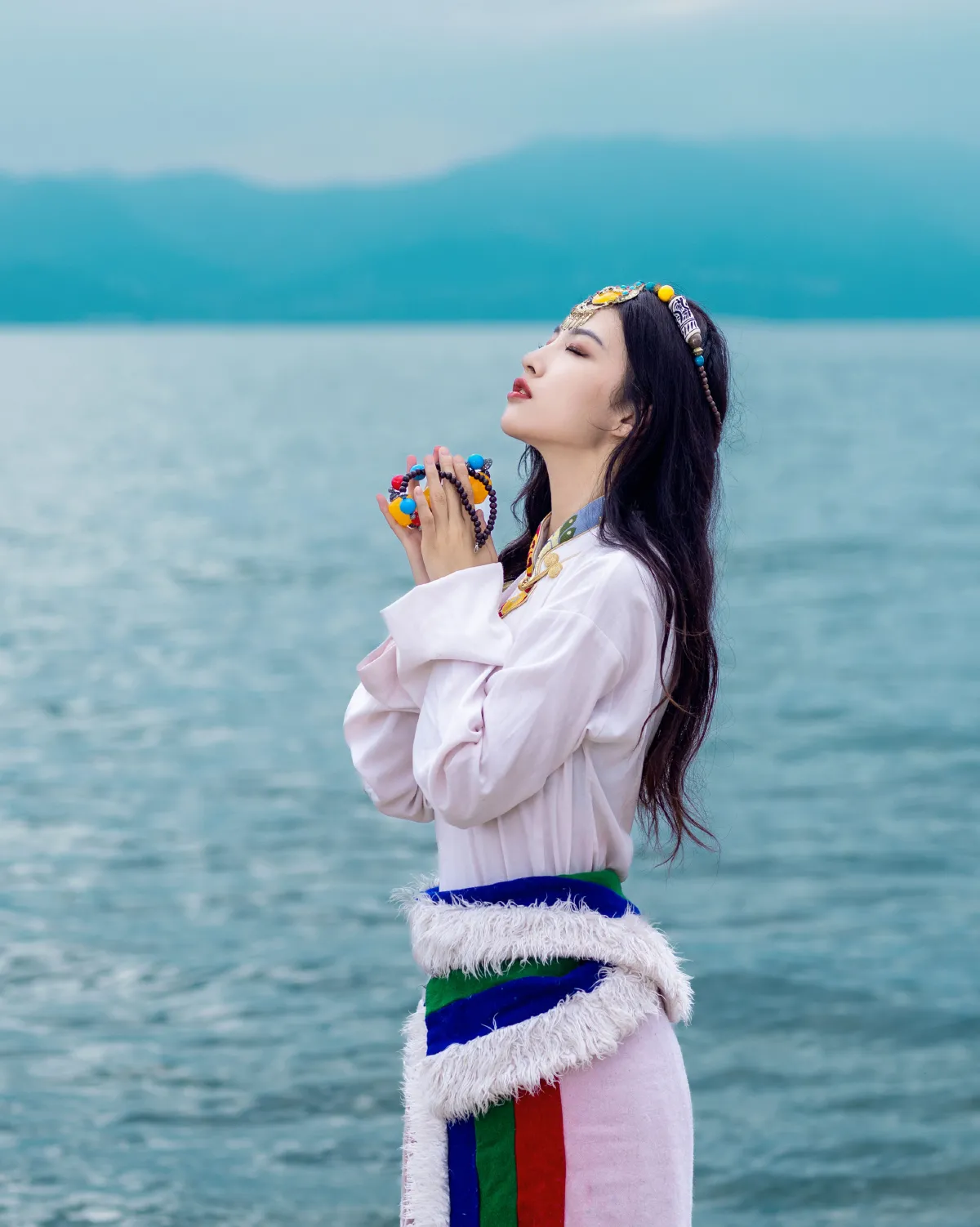 抚仙湖拍藏服